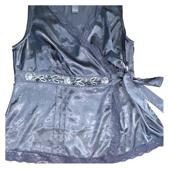 Lane Bryant Black side tie sleeveless blouse - Picture 3 of 6